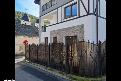 Casă cu 4 camere în Central - 3