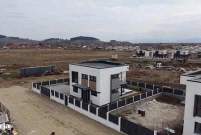 Casă cu 4 camere cu Teren 530 Mp în Sânpetru - 3