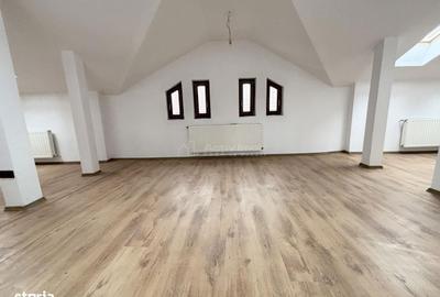 Casă cu 10 camere cu Teren 211 Mp în Central - 16