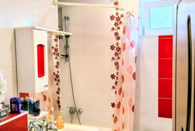 Apartament cu 3 camere decomandat în Central - 1