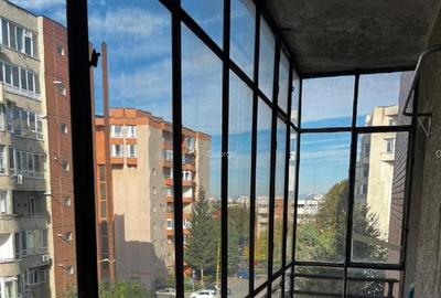 Apartament cu 2 camere decomandat în Astra - 2