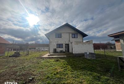 Casă cu 5 camere cu Teren 1414 Mp în Știuca - 15