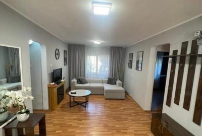 Apartament cu 4 camere decomandat în Central - 2