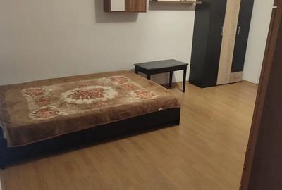 Garsonieră decomandată, mobilată în Bd. Independenței - 2