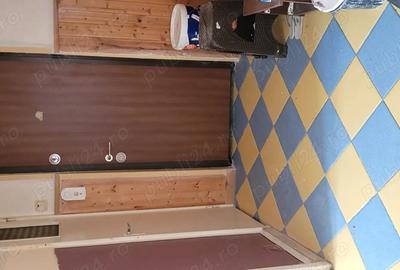 Apartament cu 3 camere semidecomandat în Giurgiului - 2