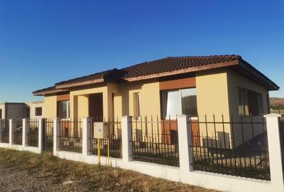 Casă individuală cu 4 camere cu Teren 423 Mp în Micești - 1