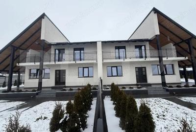 Casă cu Teren 400 Mp în Central - 1