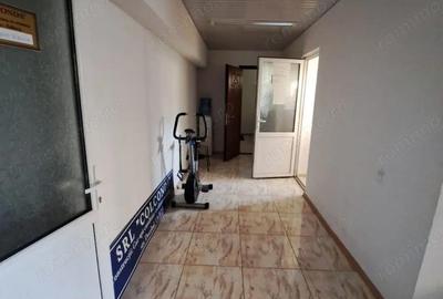 Spațiu comercial, de 62 mp, în P-ța Victoriei