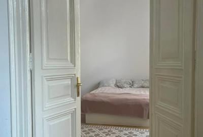 Apartament cu 2 camere semidecomandat, mobilat în Victoriei