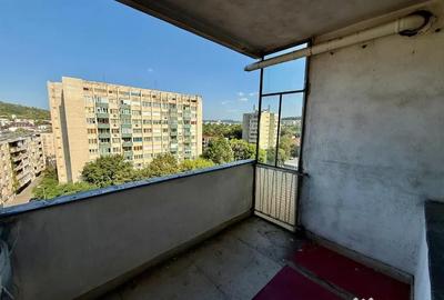Apartament cu 3 camere decomandat în Tudor - 1