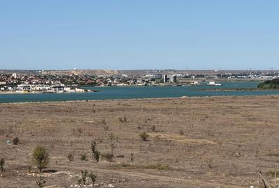 Teren de 1500 mp, în Palazu Mare