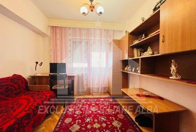 Apartament cu 3 camere decomandat, mobilat în Ampoi 1 - 3