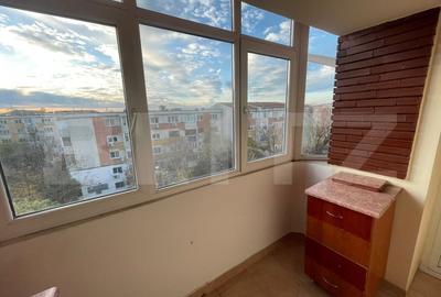 Apartament cu 3 camere decomandat, mobilat în 1 Mai - 6