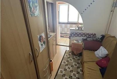 Model mare la etajul 2 ?n bloc anvelopat - 4