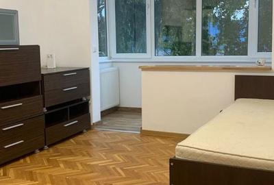 Garsonieră decomandată în Astra - 2