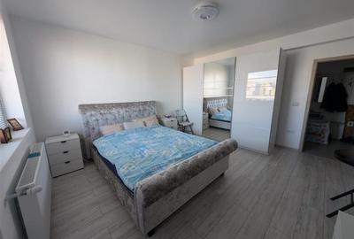Apartament cu 2 camere decomandat, mobilat în Tractorul