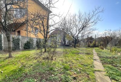 Casă cu 7 camere cu Teren 500 Mp în Iosia