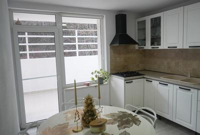 Casa moderna in Balotesti – lumina, stil si confort complet - 9