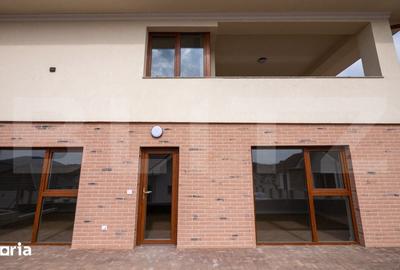 Casă cu 5 camere cu Teren 555 Mp în Central