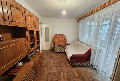 Apartament cu 2 camere decomandat în Narcisa