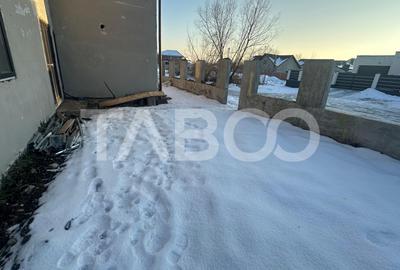 Duplex cu 4 camere cu Canalizare în Veterani - 4