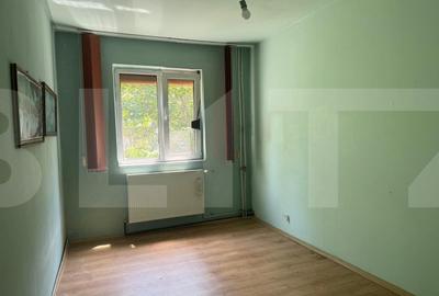 Apartament de vanzare, cu 4 camere, 65 mp, zona Dacia - 5