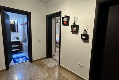 Apartament cu 3 camere decomandat în Roșu - 1