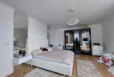 Casa mare pentru 2 familii sau pentru afacere - 3