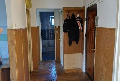 Apartament cu 3 camere în Calea Aradului