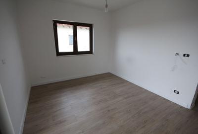 Casă individuală cu 4 camere cu Canalizare în Moșnița Nouă - 16