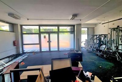 Spatiu comercial / servicii , 300 mp parter, zona Girocului - 3