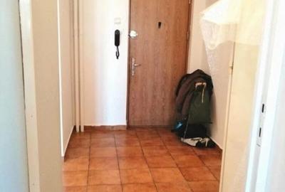 Garsonieră decomandată în Drumul Taberei