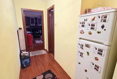 Apartament 2 camere, Zona Centrala, Etajul 2/3 - 3