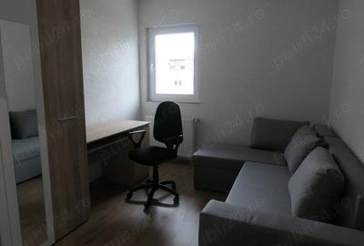 Apartament cu 3 camere decomandat în Central - 1