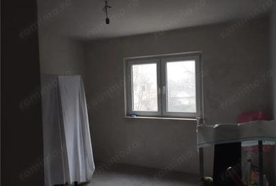 3 camere decomandate Bistrita Lac etaj 1 - 2