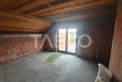 Casa la rosu de vanzare in Sebes-Lancram judetul Alba - 8