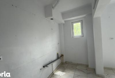 Casă cu 3 camere cu Teren 2200 Mp în Șișești - 2