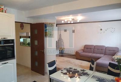Apartament cu 4 camere decomandat, mobilat în Noua
