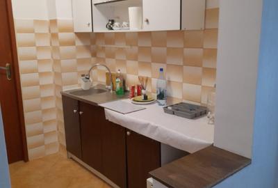 Apartament 2 camere decomandat, Etaj 1, acces metrou 1 Decembrie - 5