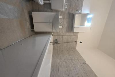 Apartament cu 2 camere semidecomandat în Apărătorii Patriei