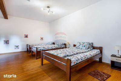 Casă cu 7 camere cu Teren 1300 Mp în Mărișel - 10