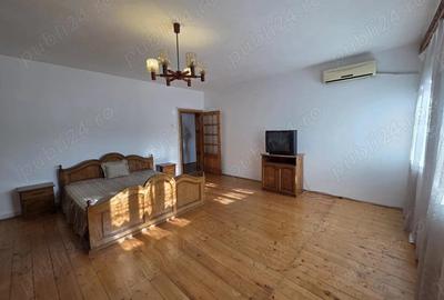 Casă cu Teren 335 Mp în Funcționarilor - 3