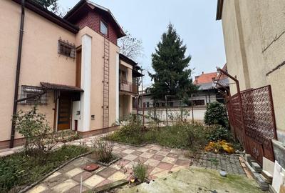 De inchiriat: casa spatioasa cu terasa si garaj – Domenii - 19