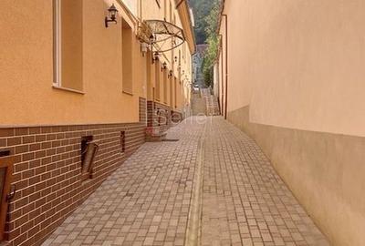 Pensiune de 15 camere in Centrul Istoric la 400m de Piata Sfatului - 16