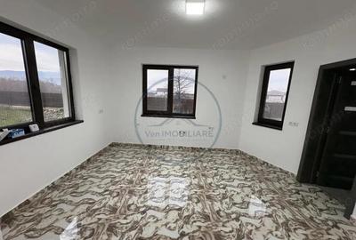 Casă cu 3 camere cu Teren 700 Mp în Central - 8