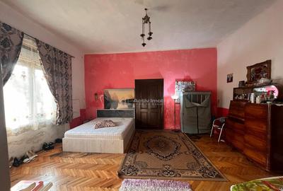 Sacu, Casa 426 Mp. Construiti, 6.500 Mp. Teren - 6