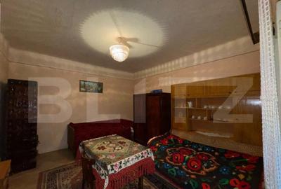 Casa de vanzare, cu 2 camere, 120 mp + teren de 1207 mp, zon - 2