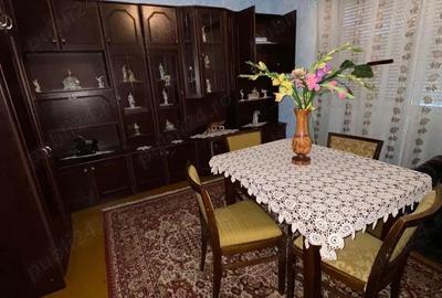 Casă cu 4 camere cu Teren 1656 Mp în Iecea Mică - 1