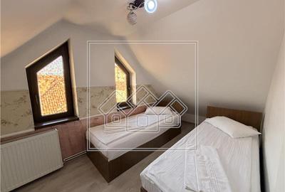 Duplex cu 8 camere cu Canalizare în Central - 6