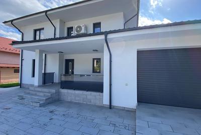 Casă individuală cu 4 camere cu Canalizare în Albota - 1